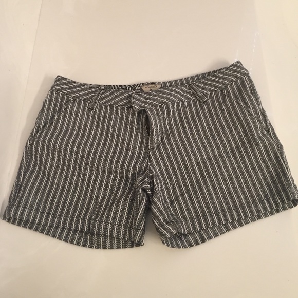 Volcom knit shorts size 5