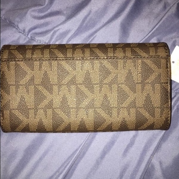 Michael kors wallet - Picture 3 of 4