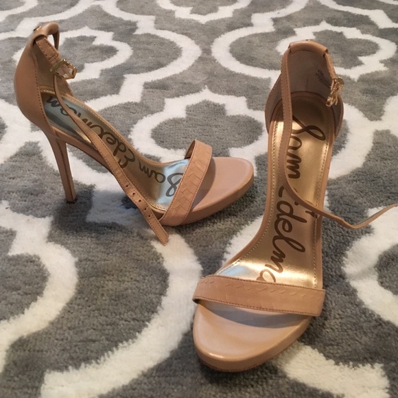 Pale blush Sam Edelman strap heels!