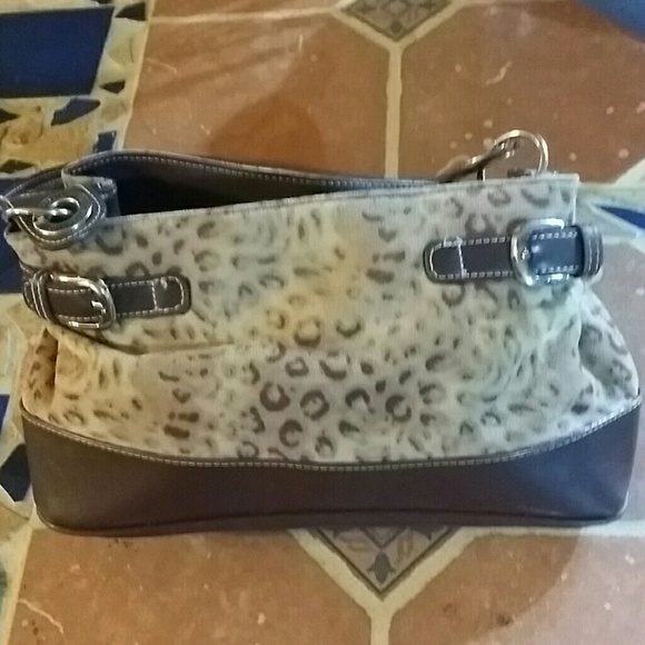 Leather and suede Tommy Hilfiger bag. - Picture 1 of 3