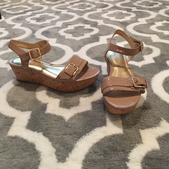 BCBG platform sandals!
