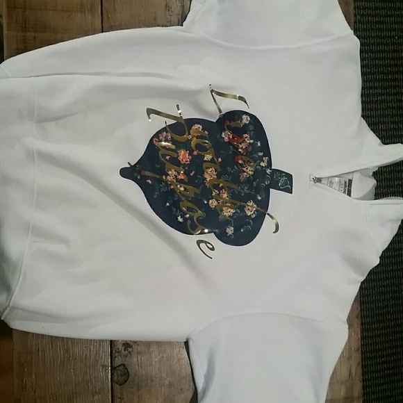 AGD sweater