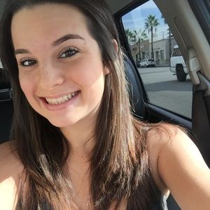 Meet your Posher, Carley