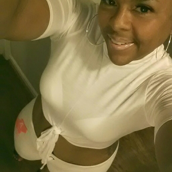 Meet your Posher, Yalonda - Picture 2 of 4