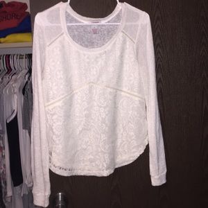 Long sleeve lace tee
