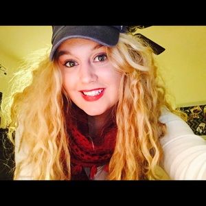 Meet your Posher, Keely