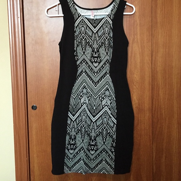 Tribal Print Dress - Picture 1 of 2