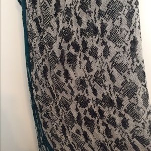 Snake pattern/ green scarf