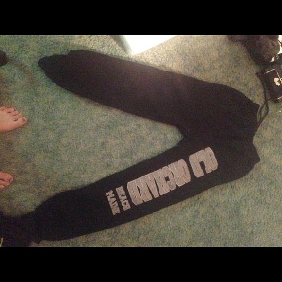 Black sweat pants
