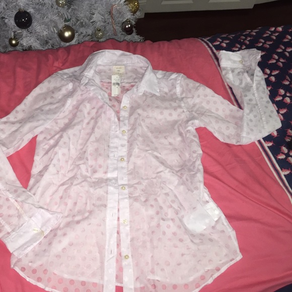 A beautiful white button up from old navy - Picture 1 of 3