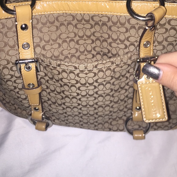Coach bag!!! - Picture 2 of 4