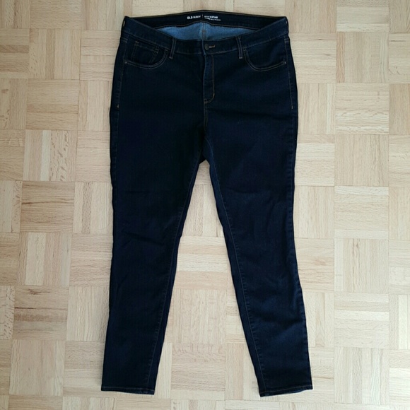 Old Navy Mid-Rise Rockstar Skinny Jean