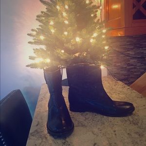 FRYE ANNA shortie boots size 7 1/2 EUC worn once