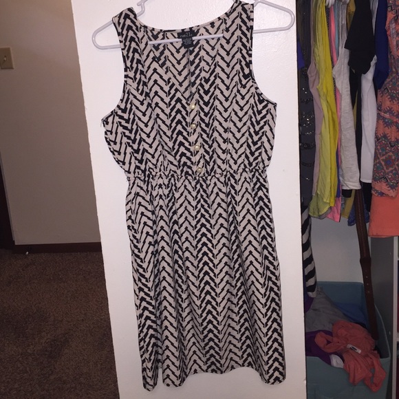 Sleeveless dress