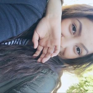 Meet your Posher, Rebeca