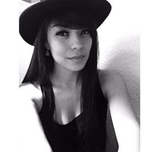 Meet your Posher, Rosio