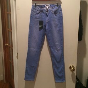 Paige light blue skin ankle denim size:27