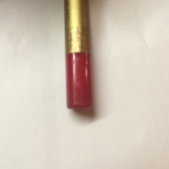 Dior lip liner