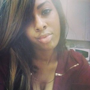 Meet your Posher, Dominique