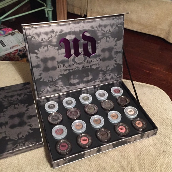 Urban Decay Vault SALE