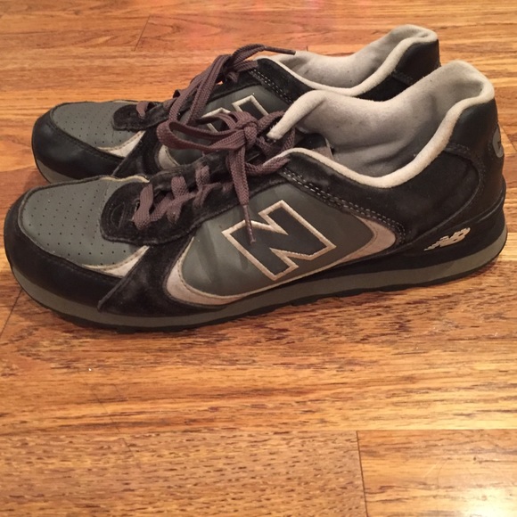 Men's black and gray New Balance