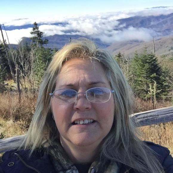 Meet your Posher, Pamela - Picture 1 of 1