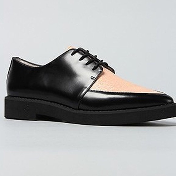 Glitter pointed toe leather oxford