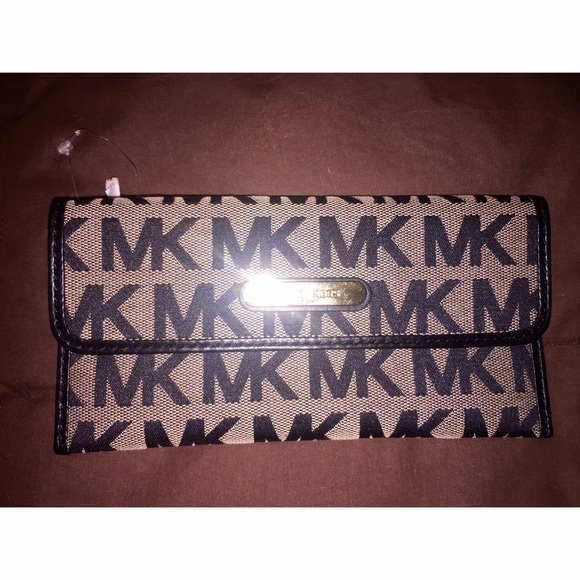 Michael Kors wallet