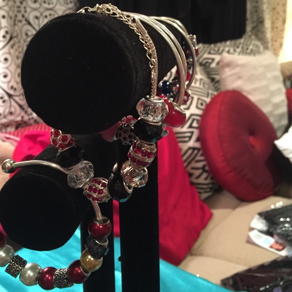 Brackets - Picture 2 of 4