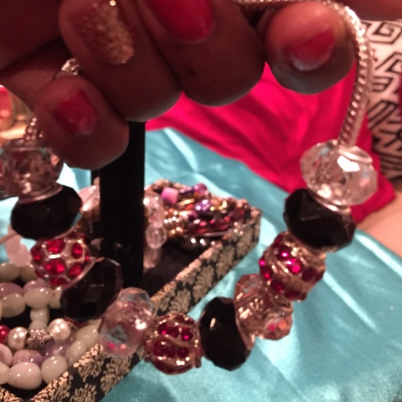 Brackets - Picture 4 of 4