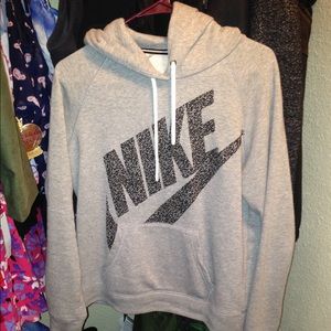 Nike hoodie size small