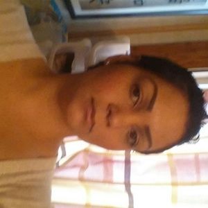 Meet your Posher, Nitza