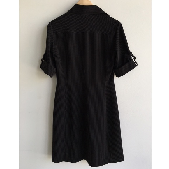 🎉Sold in Bundle🎉 Tahari Button Down Dress - Picture 3 of 4