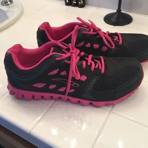 LA Gear Sneakers Size 9