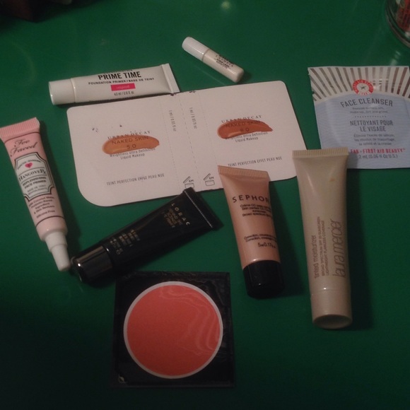 Makeup samples/ deluxe size