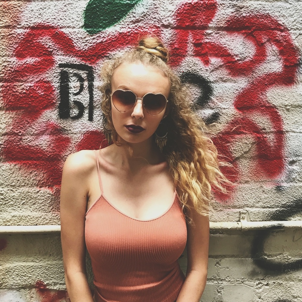 Meet your Posher, Gigi