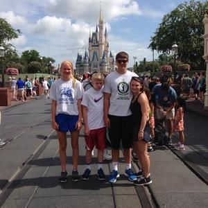 Meet your Posher, Leigh