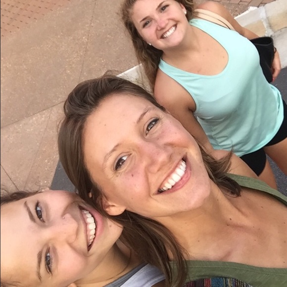 Meet your Posher, Stella - Picture 3 of 3