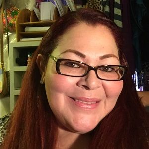 Meet your Posher, Jacqueline