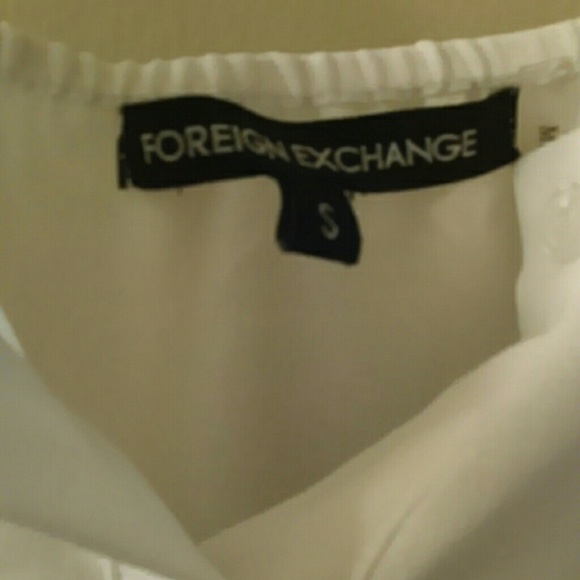 White blouse super cute ! - Picture 2 of 4