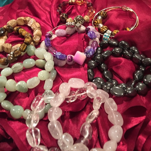 Brackets - Picture 3 of 4