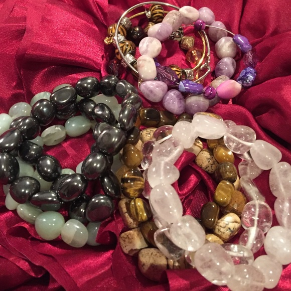 Brackets - Picture 4 of 4