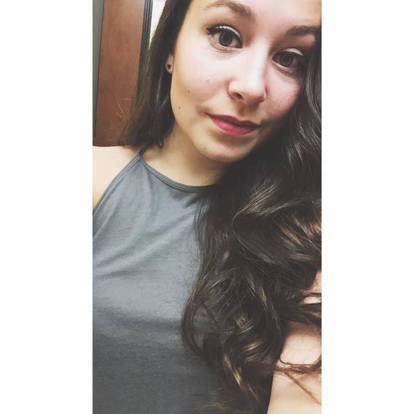 Meet your Posher, Carolyn