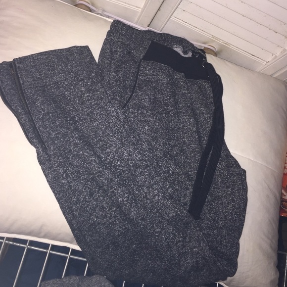 Zippered joggers