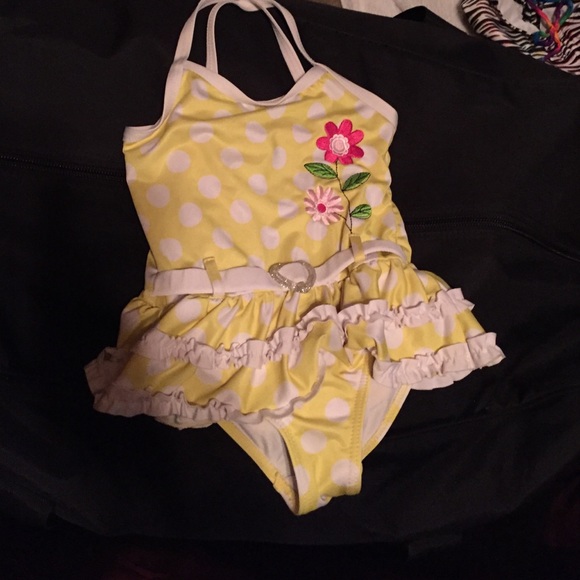 Yellow polka dot one pcs