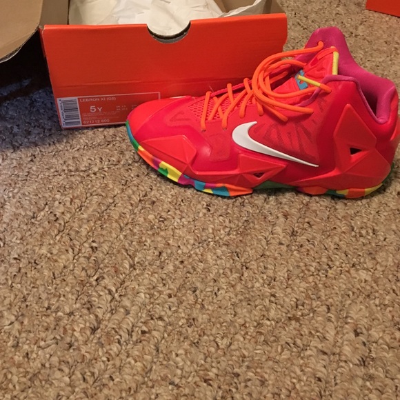 Limited edition Lebron James XI fruity pebbles