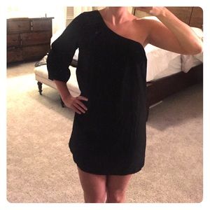 Lulu's one sleeve lbd