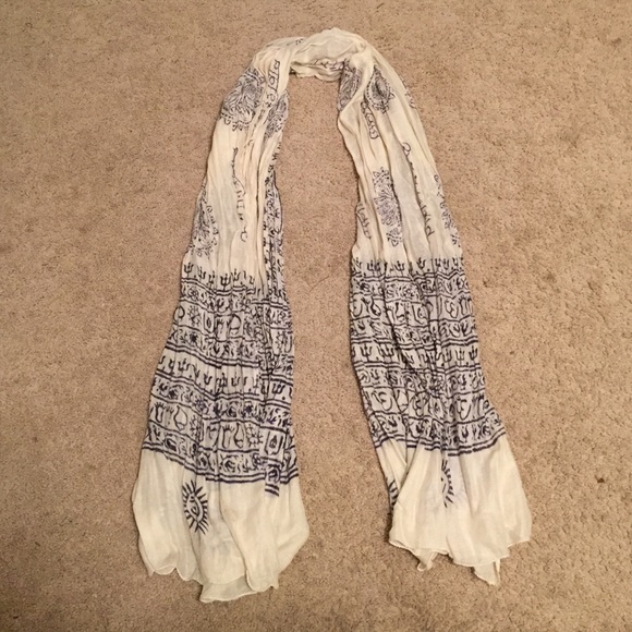 World Market White and Purple Prayer Shawl