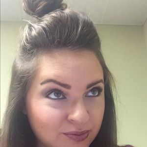 Meet your Posher, Mallory