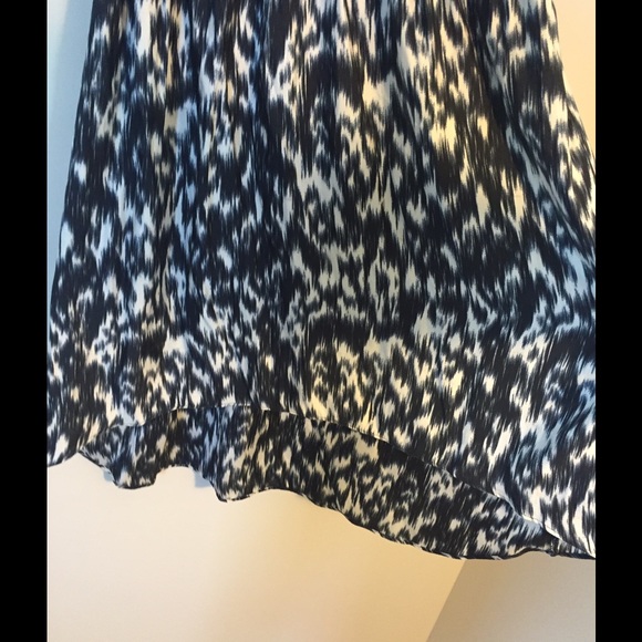 Express Dress - Picture 2 of 4